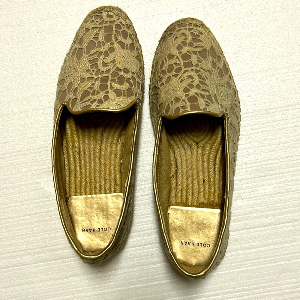 Cole Haan SZ 9 1/2 B Lace Espadrilles, Flats Beige,Tan. PreLoved
